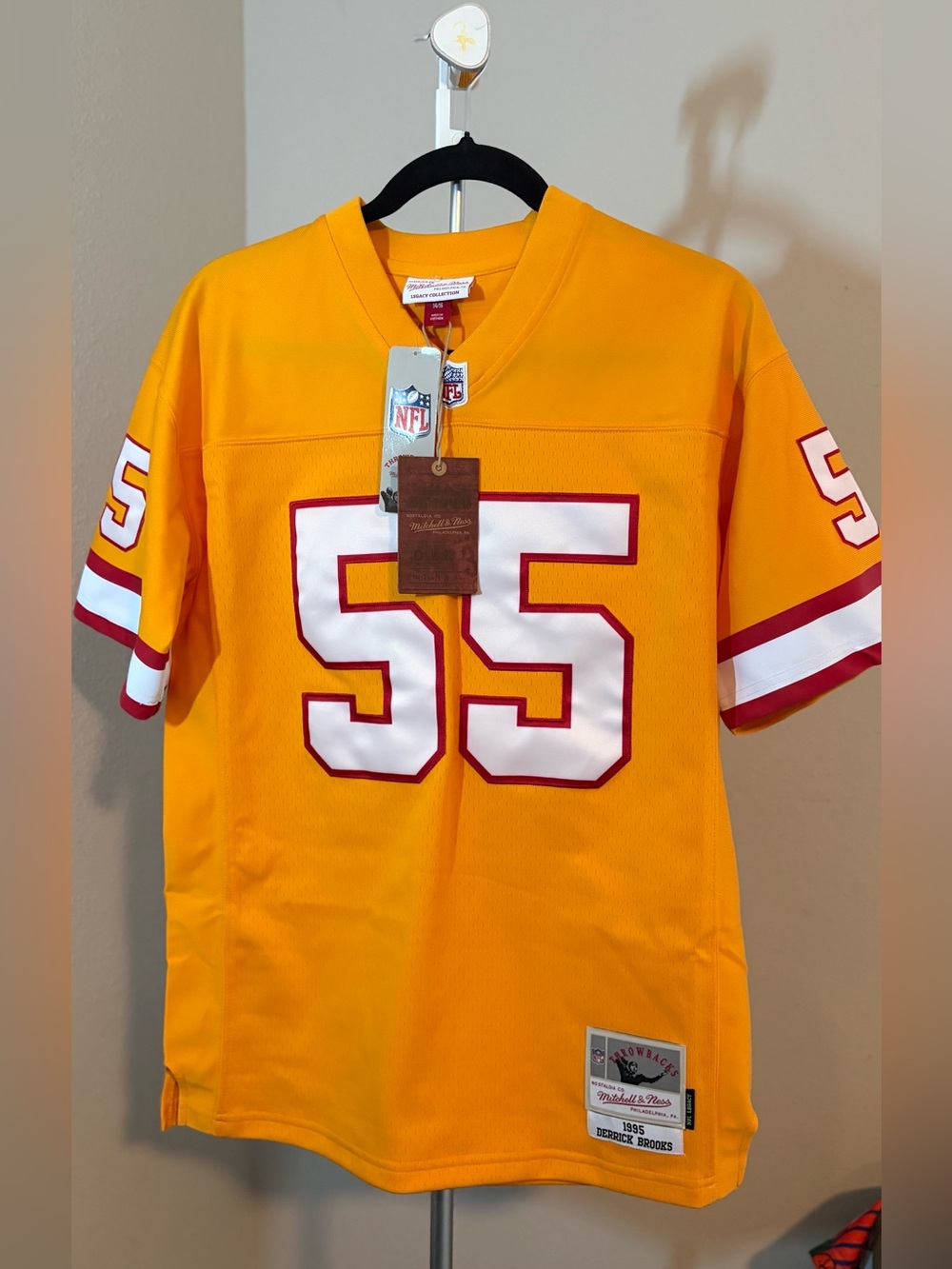 Mitchell & Ness Derrick Brooks 1995 Throwback Jersey - Creamsicle